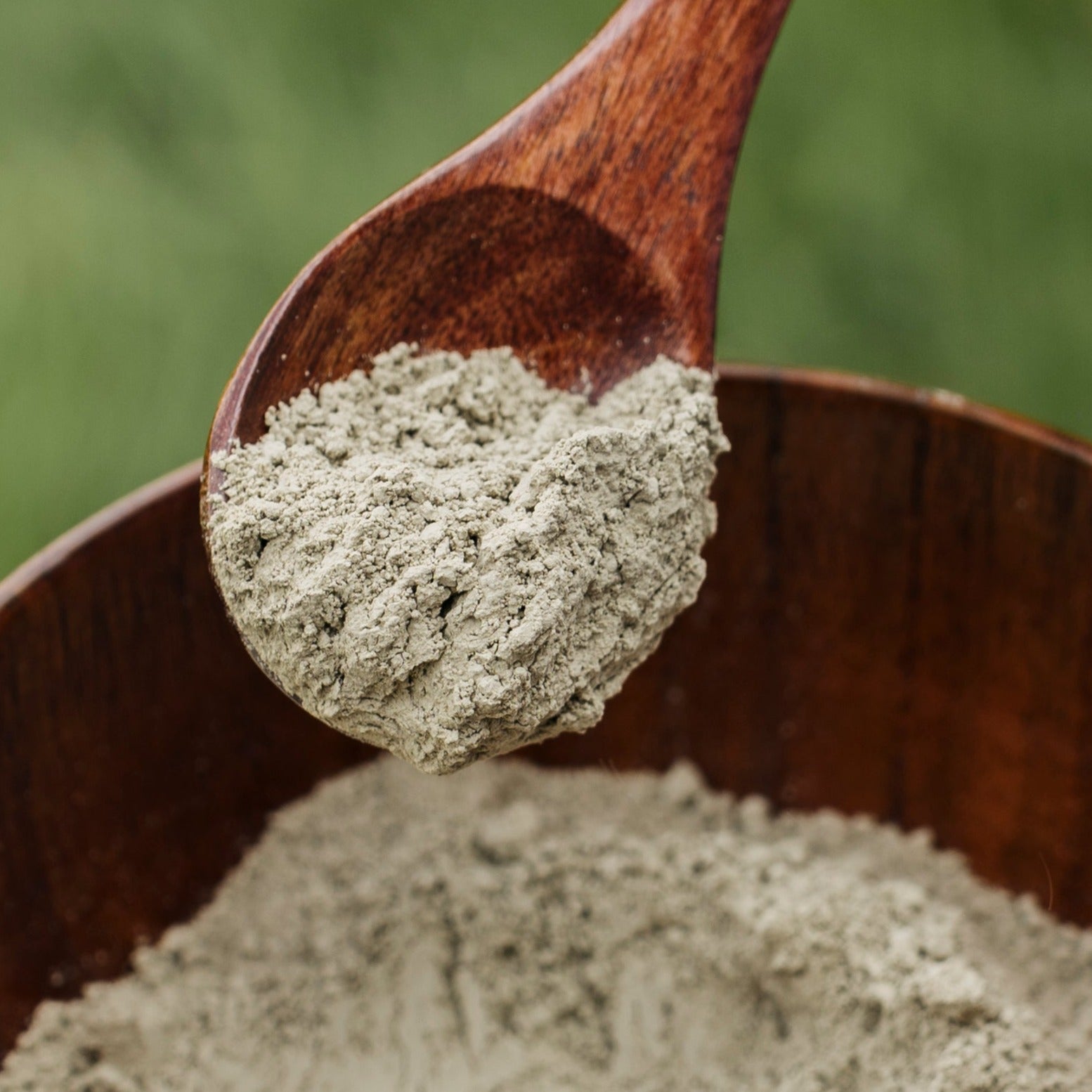 Heilerde in der Schale