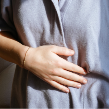 Hand_auf_Bauch_wohlf_hlen